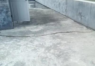 麻栗坡楼顶漏水维修公司分享下如何解决卫生间隐蔽部位漏水的问题?